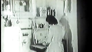 ಟೋರಿಡ್ ಶ್ಯಾಮಲೆ ಮಹಿಳೆ ...