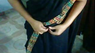 ಸಣ್ಣ ಟೈಟಿಡ್ ಹೊಂಬಣ್ಣದ ...